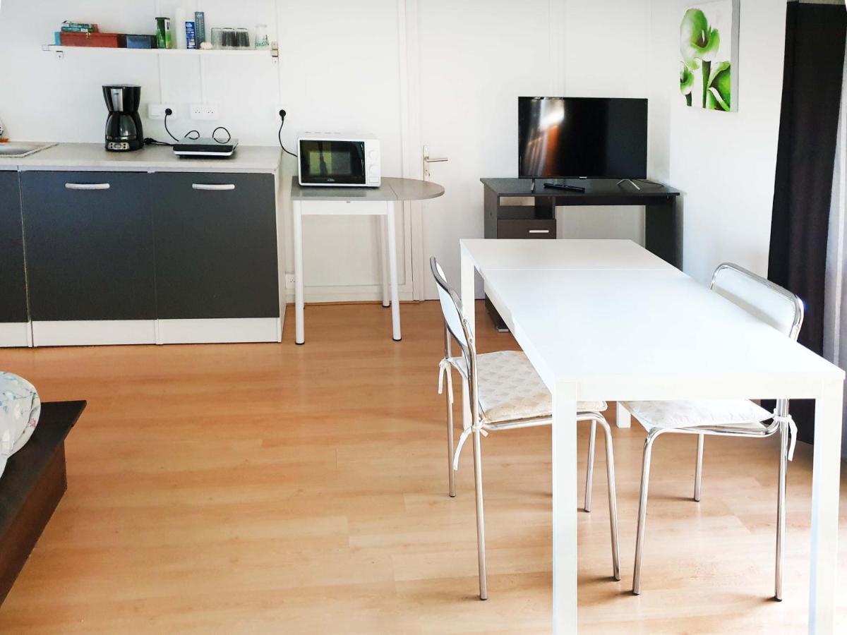 Studio, Chambres, Appartement, Gite Vendegies-sur-Ecaillon Eksteriør bilde